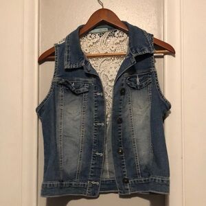 Denim sleeveless with lace detail jacket size medium